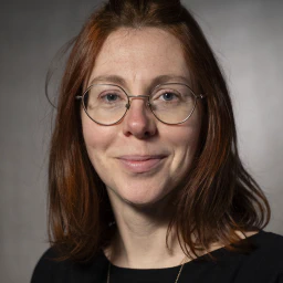 Photo of Julie Daele
